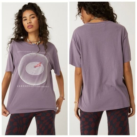 Daydreamer Tops - DAYDREAMER Queen Jazz Boyfriend Tee